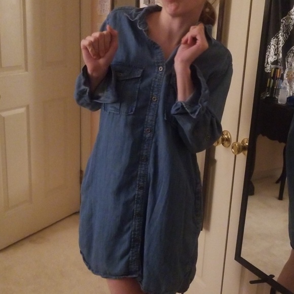Dress - Picture 1 of 3